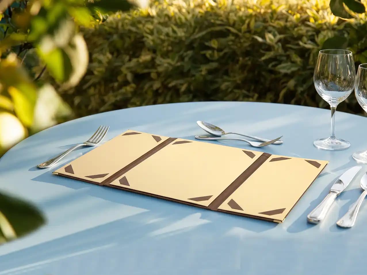 Speisekarte Delicard (A5 hoch) mit Einband in Beige